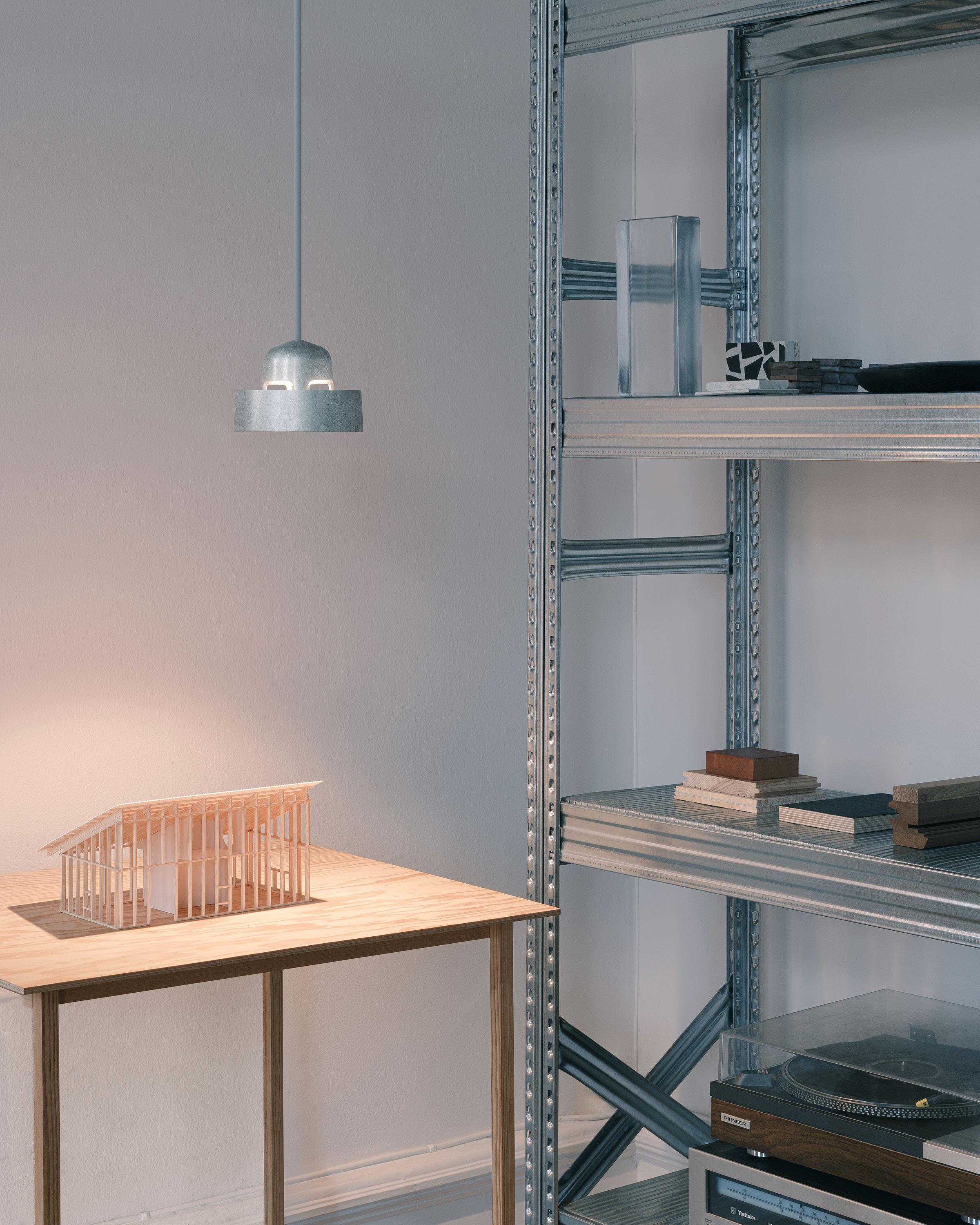 DALSTON SUSPENDED W162S3